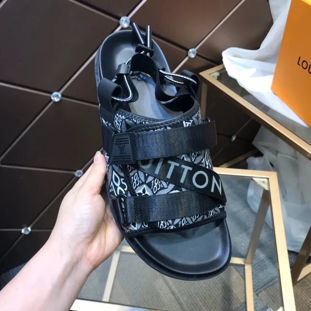 Sandálias casuais Louis Vuitton Run Away Monogram-Print pretas 2