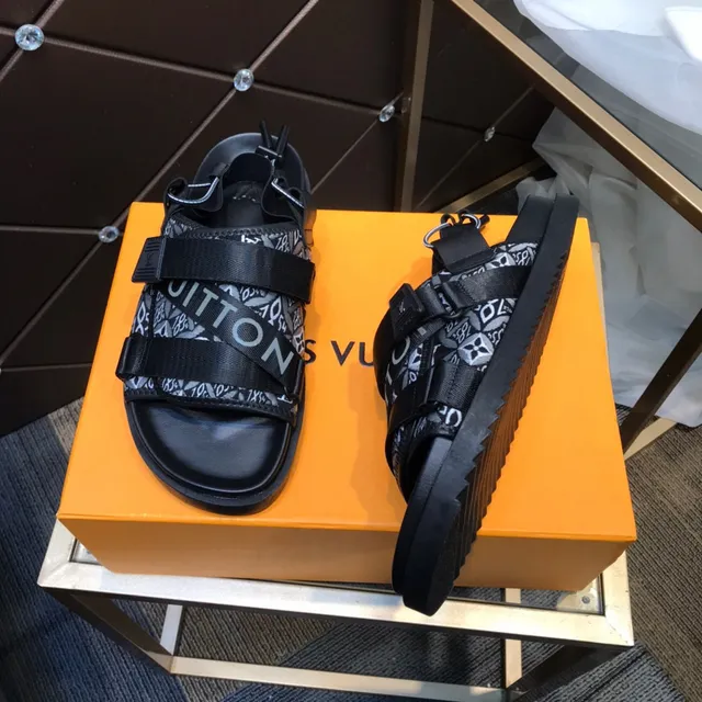 Sandálias casuais Louis Vuitton Run Away Monogram-Print pretas 8