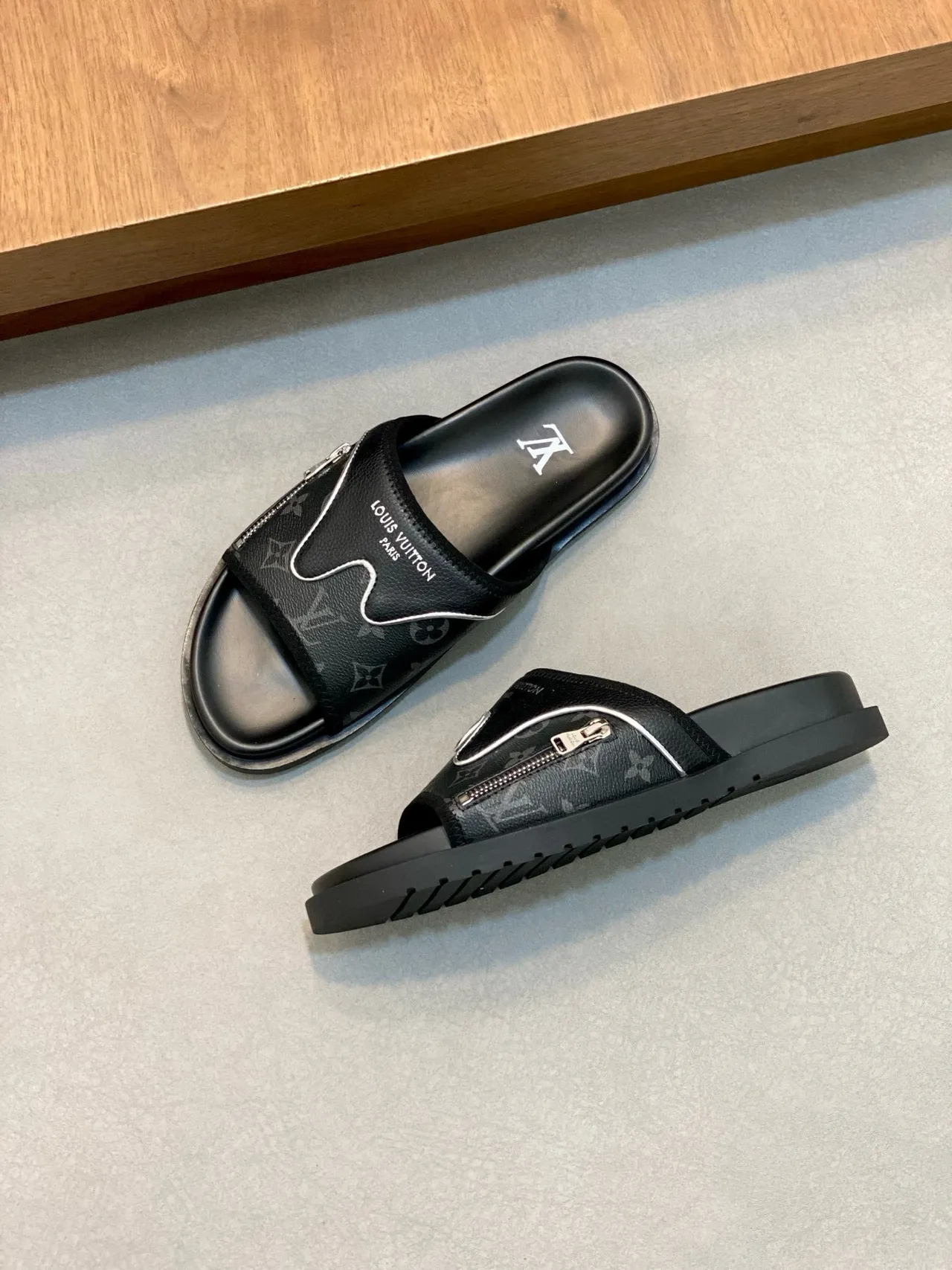 Louis Vuitton Run Away Slide Black Monogram Leather Zipper Slipper 7