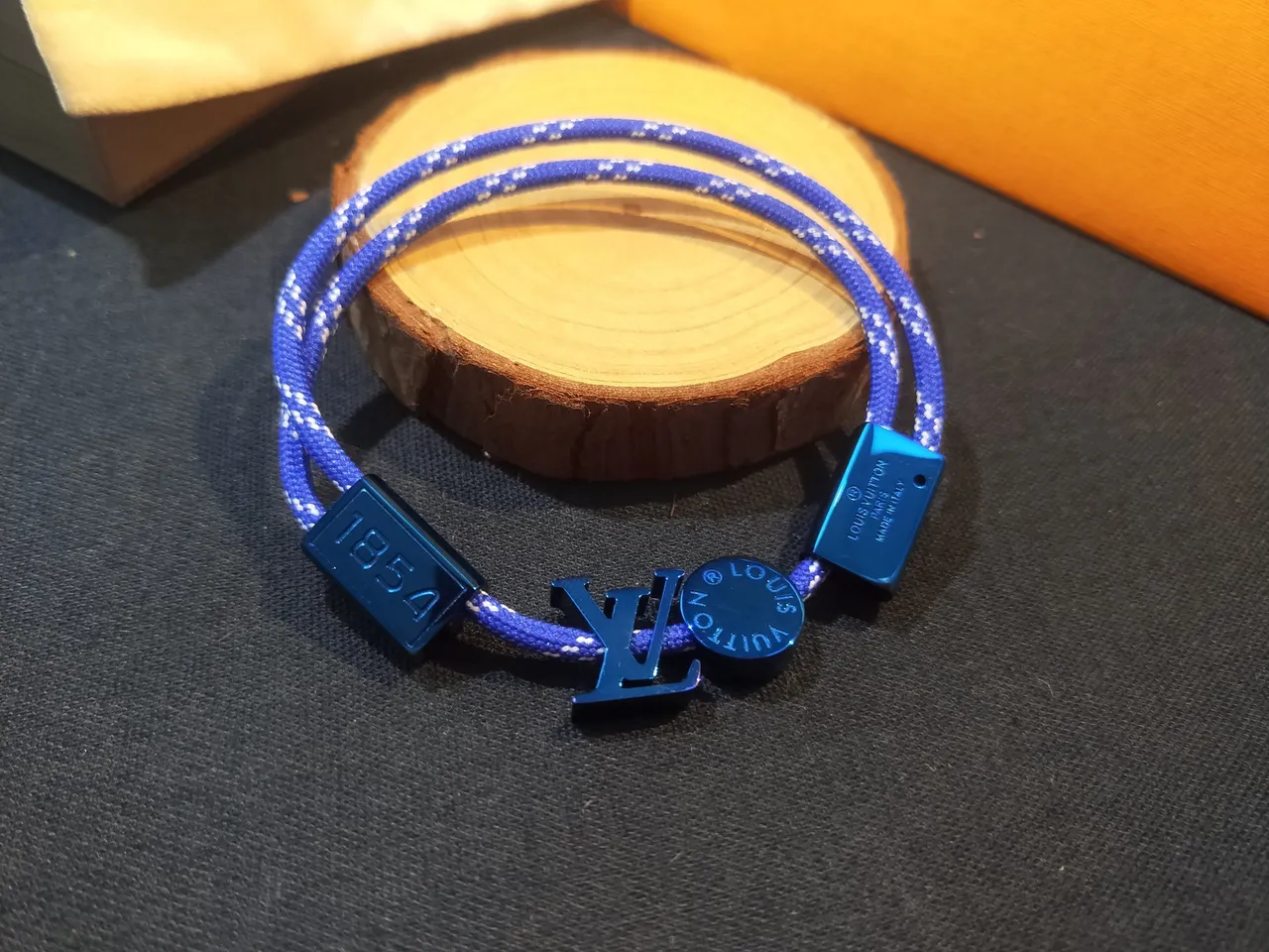 Louis Vuitton Signature Pulseira Cordão Trançado Azul LV Logo 5