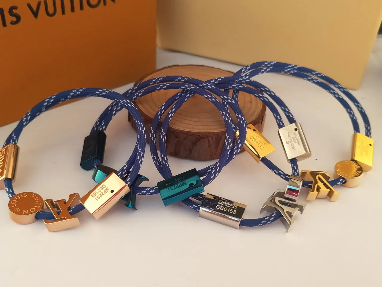 Louis Vuitton Signature Pulseira Cordão Trançado Azul LV Logo 7