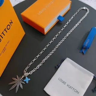 Louis Vuitton 银蓝色链环叶形吊坠项链