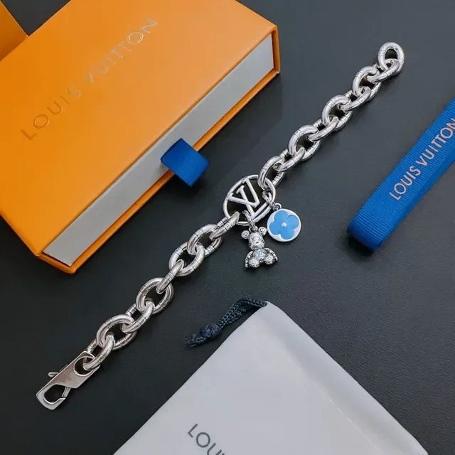 Louis Vuitton Silver Blue Chunky Oval-Link Chain Engraved LV Monogram Bracelet 8