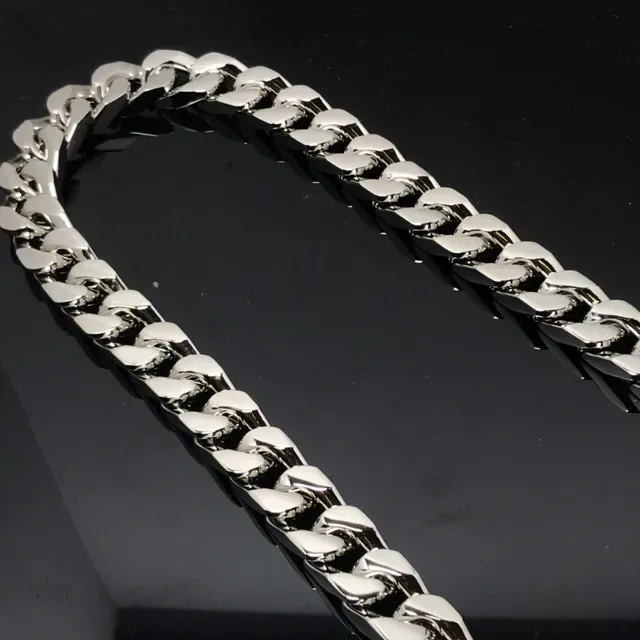 Louis Vuitton Silver Blue Curb-Link Chain Enamel Monogram Pendant Necklace 3