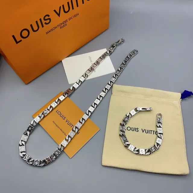 Louis Vuitton Silver Chunky Curb-Link Monogram-Engraved Necklace 6