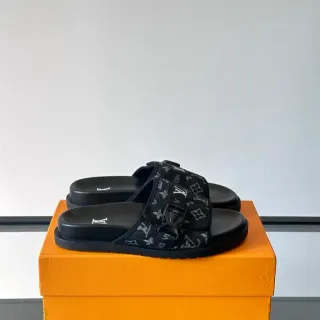Louis Vuitton Slide काला सफेद Monogram कैनवास डबल-स्ट्रैप स्लिपर्स