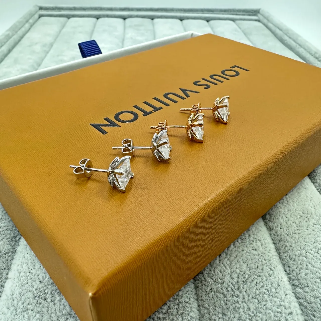 Louis Vuitton Square-Cut Stone Stud Earrings 5