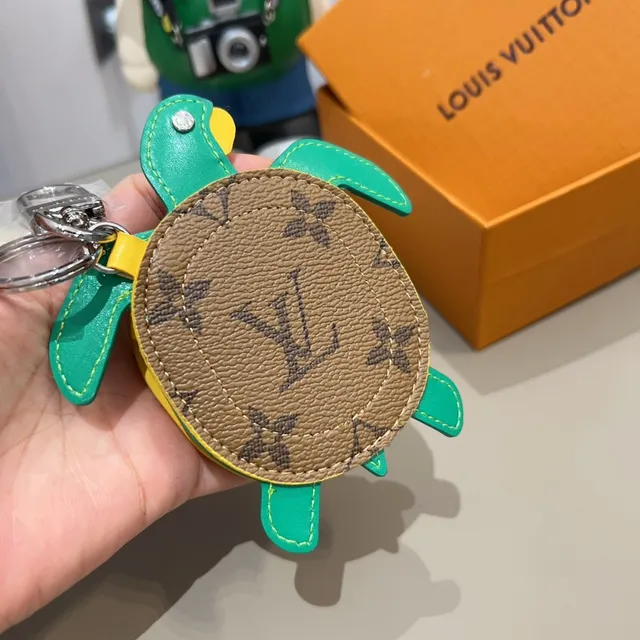 Louis Vuitton Porte-monnaie Tortue Vert Marron Monogrammé Cuir Sac Bandoulière 2