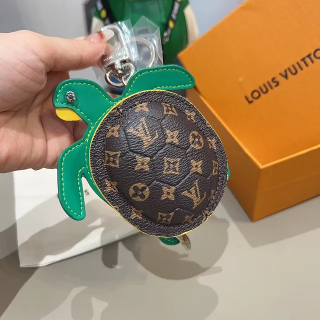 Louis Vuitton Porte-monnaie Tortue Vert Marron Monogrammé Cuir Sac Bandoulière 9
