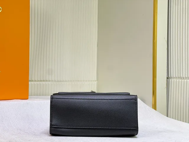 Louis Vuitton Twist Black Pebbled Leather Envelope Flap Chain Bag 4