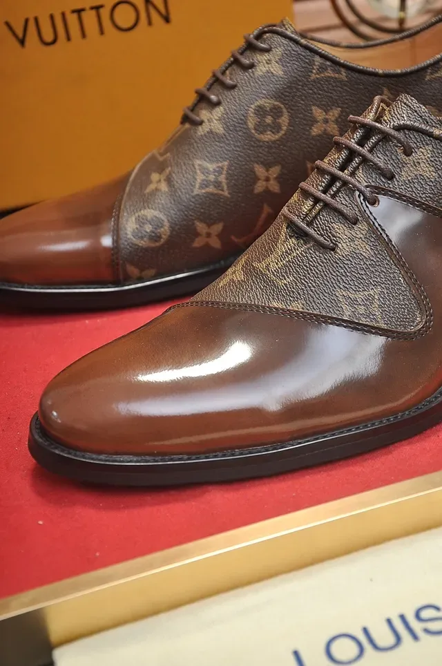 Louis Vuitton Two-Tone Monogram Canvas Cap-Toe Oxford Shoes 2