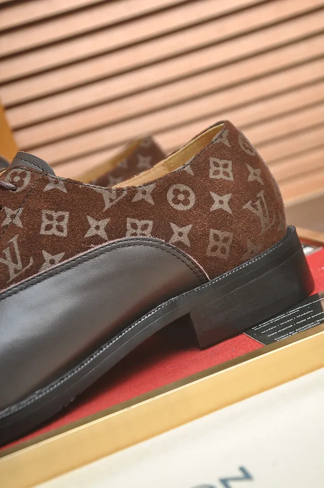 Louis Vuitton Chaussures Oxford à monogramme de deux tons 2