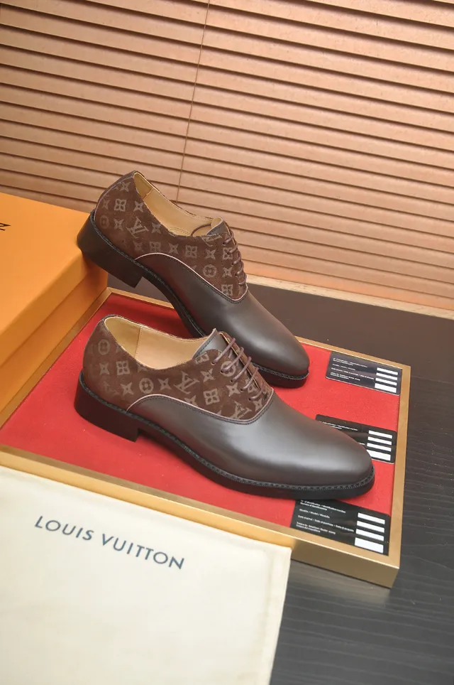 Louis Vuitton Chaussures Oxford à monogramme de deux tons 4