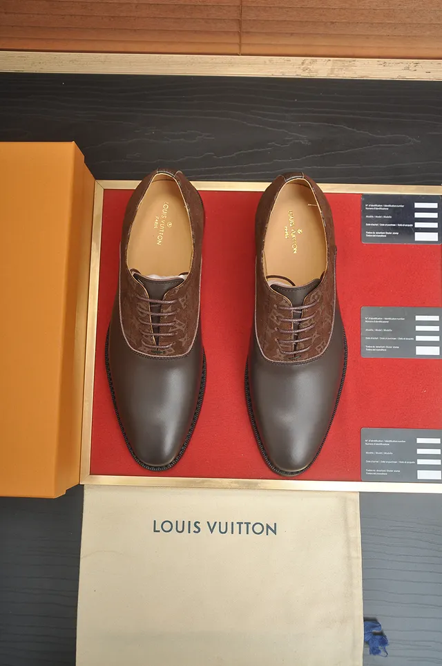 Louis Vuitton Chaussures Oxford à monogramme de deux tons 5