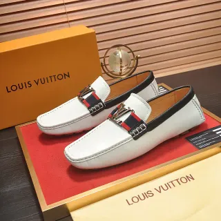 Louis Vuitton 白黑皮革 LV 印花扣 乐福鞋