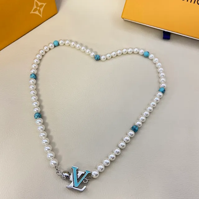 Louis Vuitton White Blue Pearl Strand Turquoise Accent Beads Necklace 5