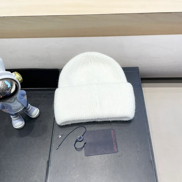 Louis Vuitton White Gray Ribbed Knit Folded Cuff Beanie 4