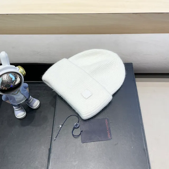 Louis Vuitton White Gray Ribbed Knit Folded Cuff Beanie 9