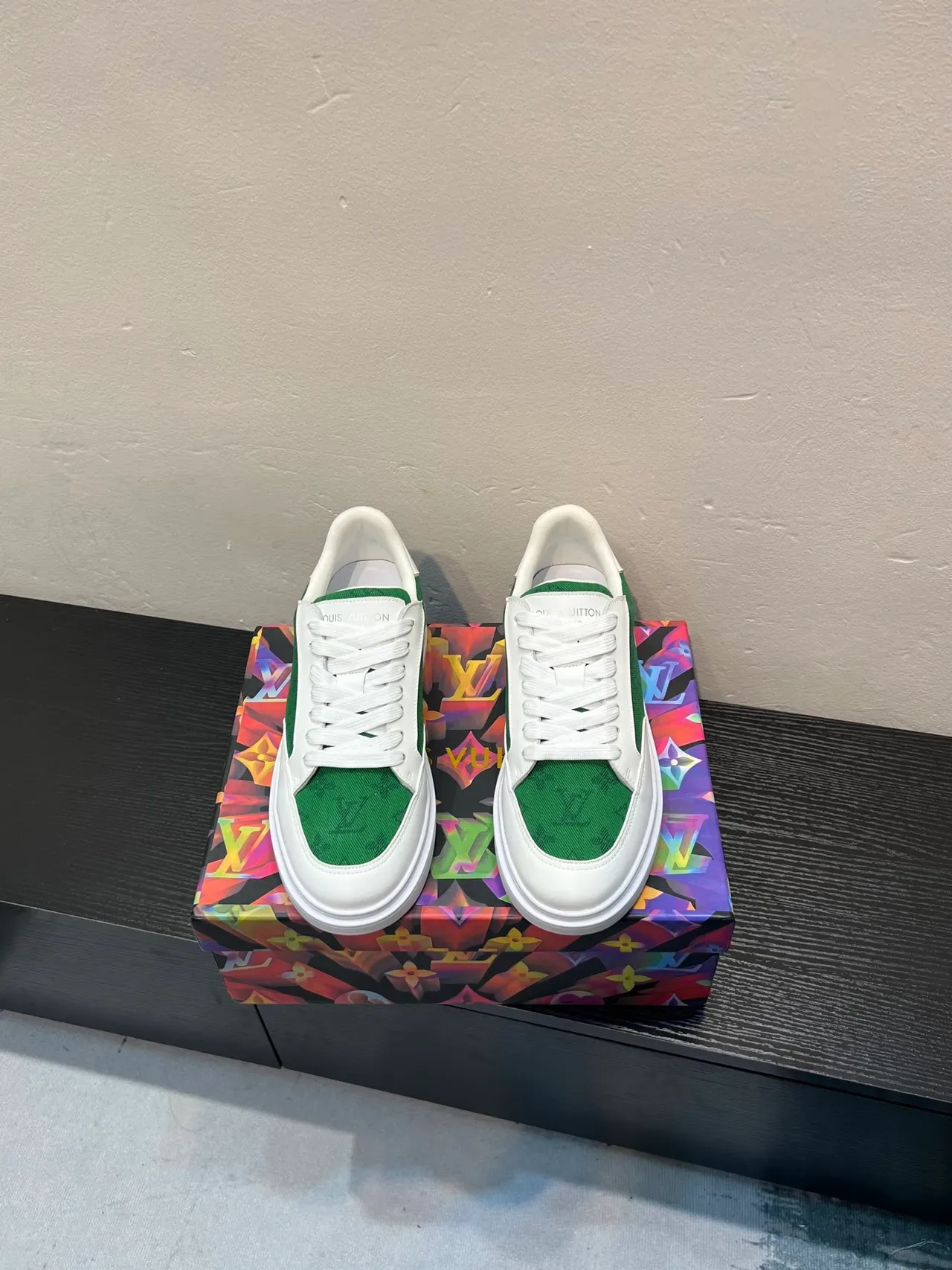 Louis Vuitton White Green Low-Top Monogram Canvas Lifestyle Sneakers 2