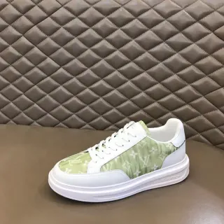 Louis Vuitton White Green Low-Top Platform Sole Lifestyle Sneakers