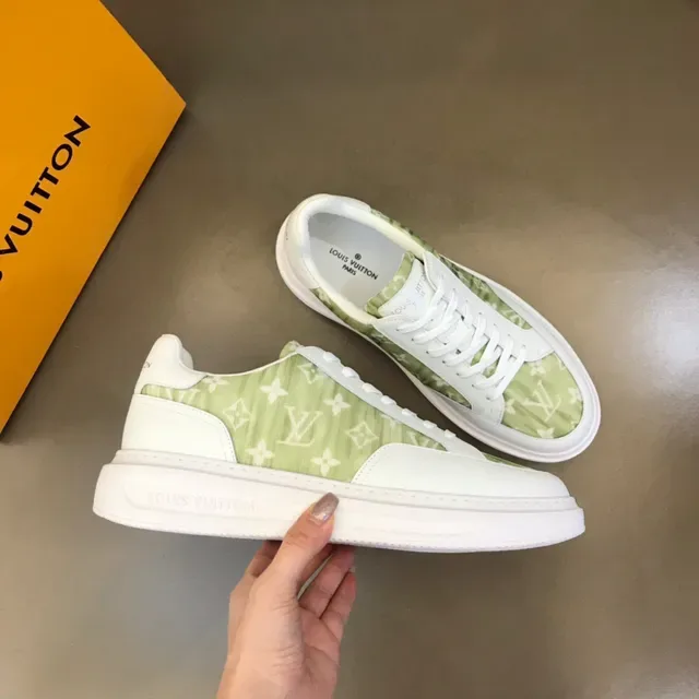 Louis Vuitton White Green Low-Top Platform Sole Lifestyle Sneakers 7