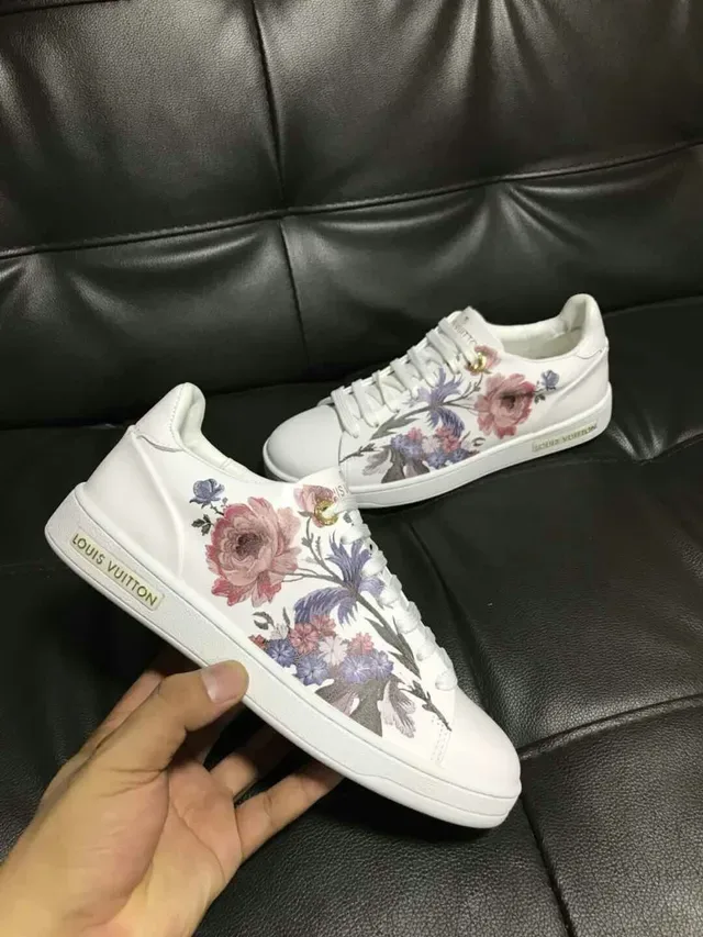 Louis Vuitton White Multicolor Floral-Print Leather Upper Low-Top Lace-Up Lifestyle Sneakers 1