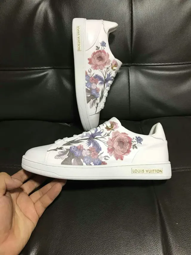 Louis Vuitton White Multicolor Floral-Print Leather Upper Low-Top Lace-Up Lifestyle Sneakers 4