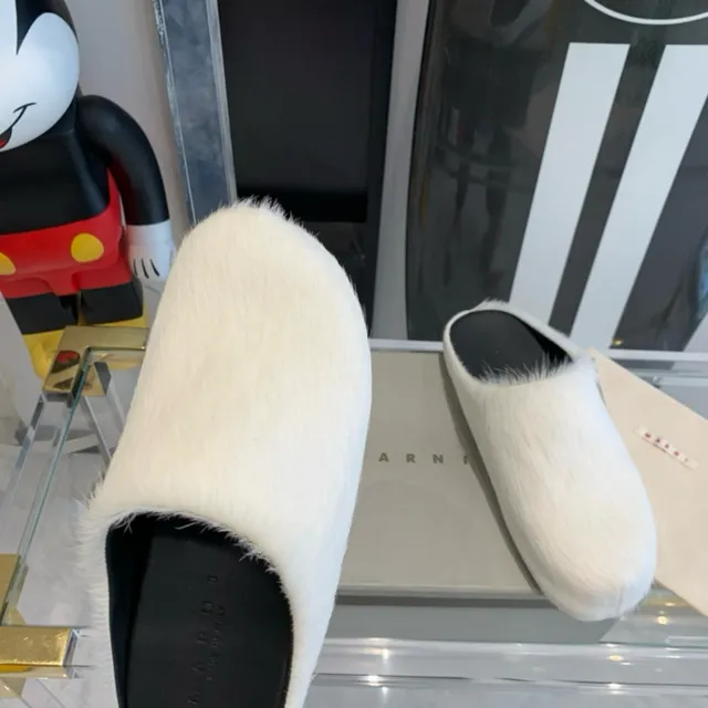 Marni Fur White Black Fluffy Exterior Leather Insole Slippers 2