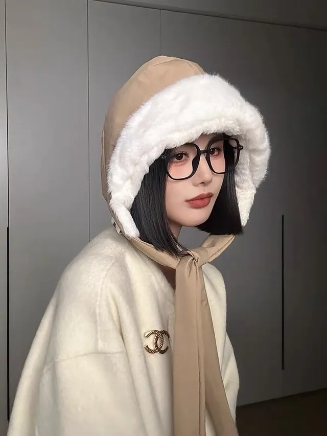 Moncler Beige White Fur-Lined Tie-Strap Beanie 2