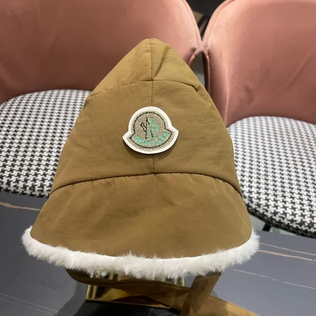 Moncler Beige White Fur-Lined Tie-Strap Beanie 7