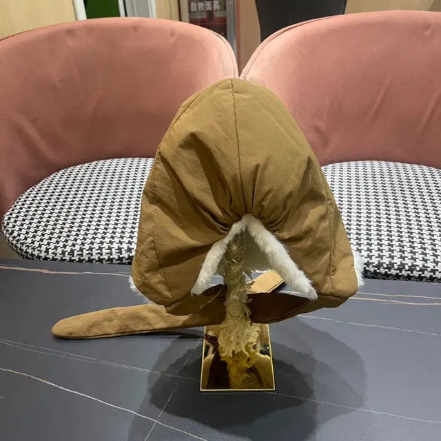Moncler Beige White Fur-Lined Tie-Strap Beanie 9