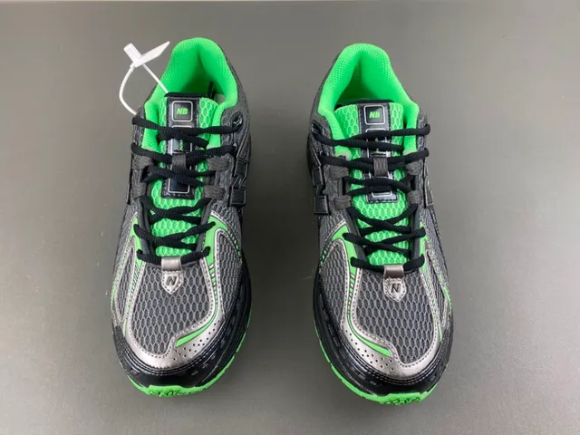 New Balance 1080 Black and Lime Green Chaussures de course 11