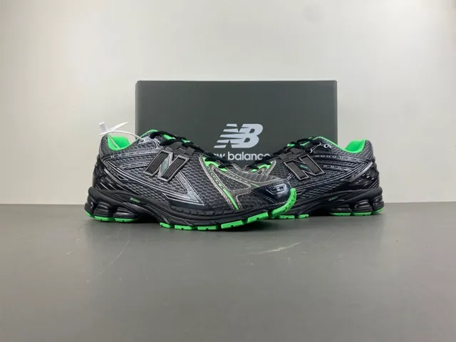 New Balance 1080 Black and Lime Green Chaussures de course 13