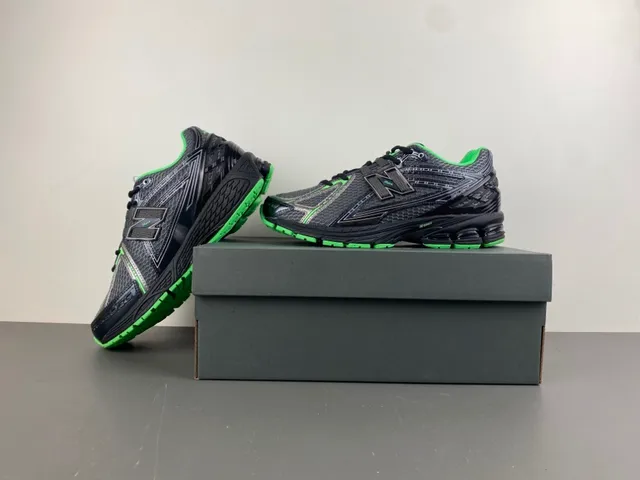 New Balance 1080 Black and Lime Green Chaussures de course 14