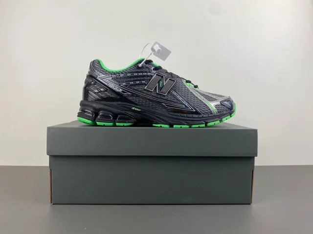 New Balance 1080 Black and Lime Green Chaussures de course 15