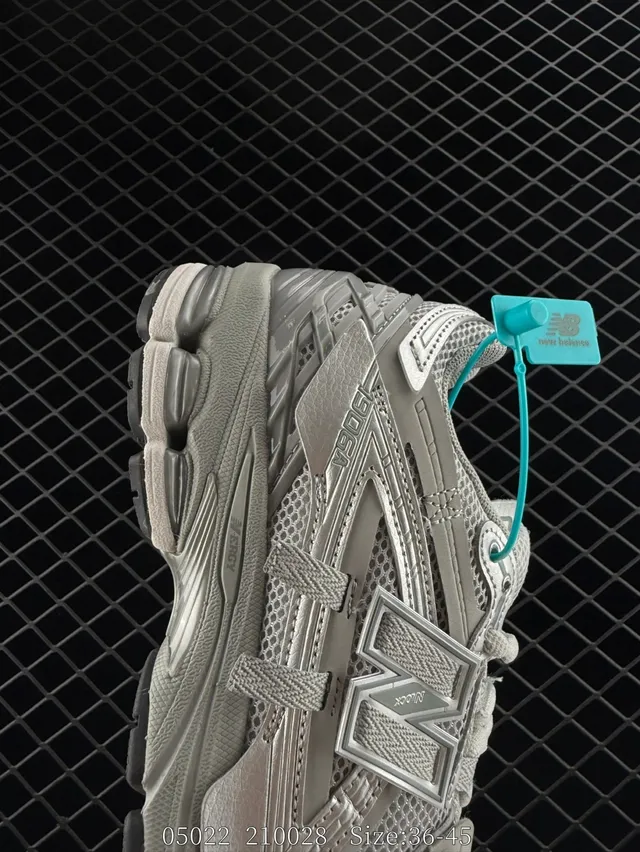 New Balance 2002R Chaussures chunky gris clair 3