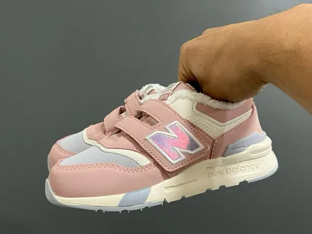 New Balance 327 Noir Blanc Velcro sangle fermeture moelleux doublé col lifestyle baskets 13