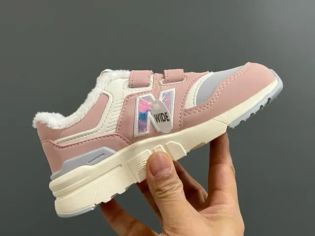 New Balance 327 Noir Blanc Velcro sangle fermeture moelleux doublé col lifestyle baskets 17
