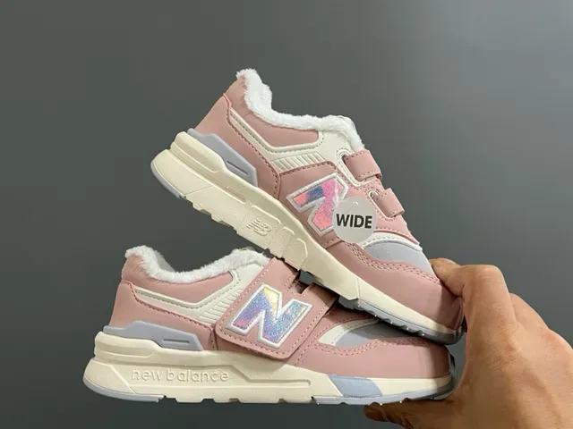 New Balance 327 Noir Blanc Velcro sangle fermeture moelleux doublé col lifestyle baskets 20