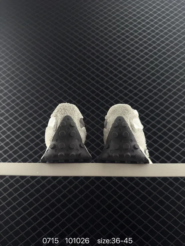 New Balance 327 Gris Suède et Synthétique Sneakers Lifestyle 5