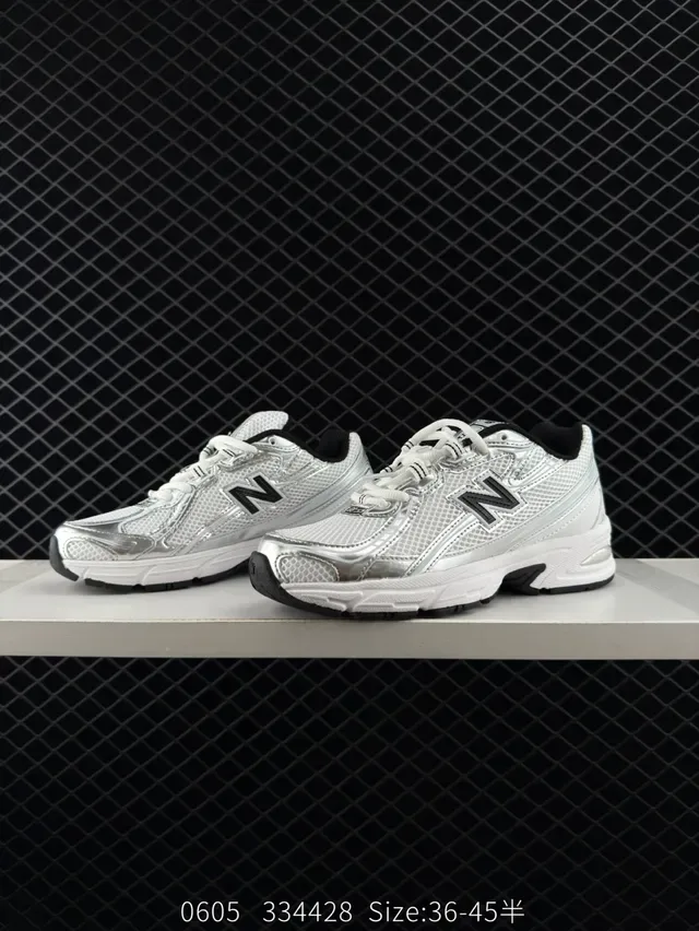 New Balance 740 Series Sneakers Rétro Lifestyle Blanc et Noir 3
