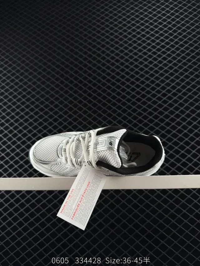 New Balance 740 Series Sneakers Rétro Lifestyle Blanc et Noir 4