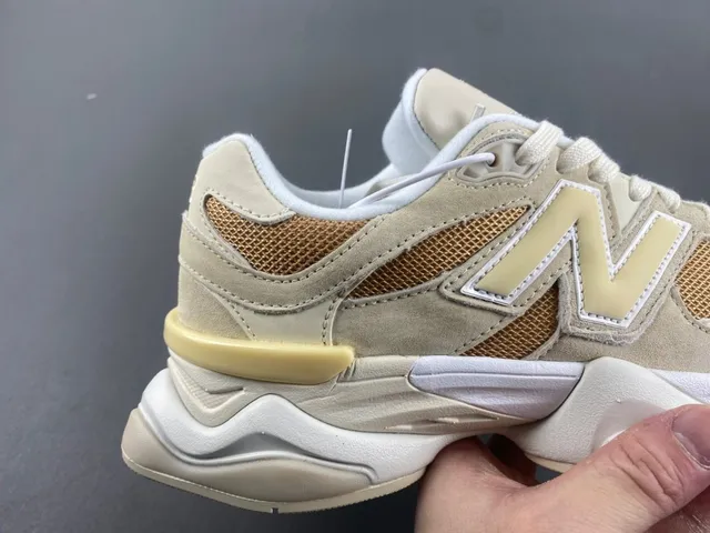 New Balance 9060 Beige Tan Maille Daim Chaussures Chunky 2