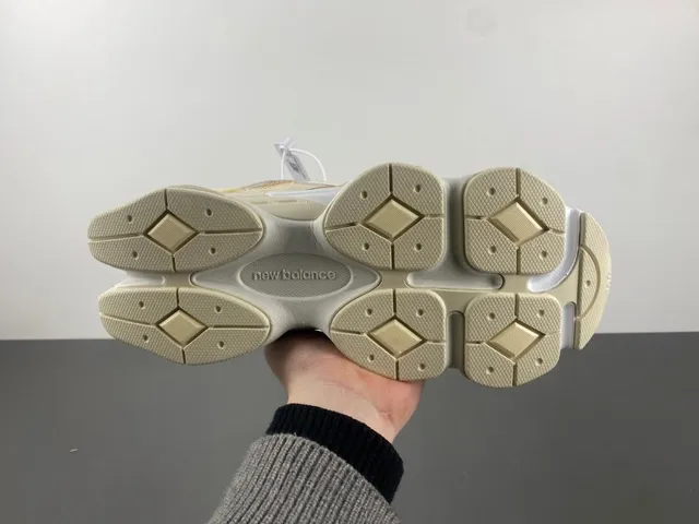 New Balance 9060 Beige Tan Maille Daim Chaussures Chunky 9