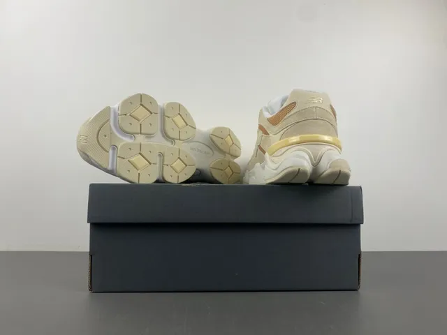 New Balance 9060 Beige Tan Maille Daim Chaussures Chunky 16