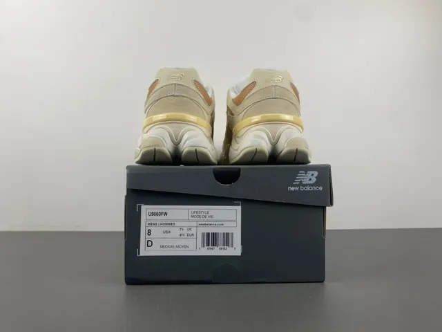 New Balance 9060 Beige Tan Maille Daim Chaussures Chunky 17