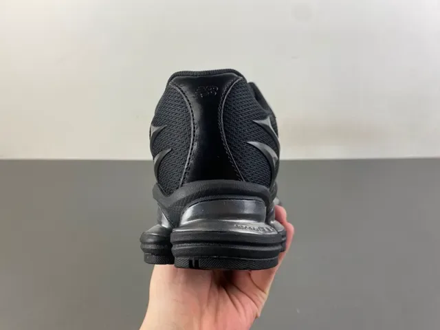 New Balance 9060 Tênis Lifestyle Preto Monocromo 4