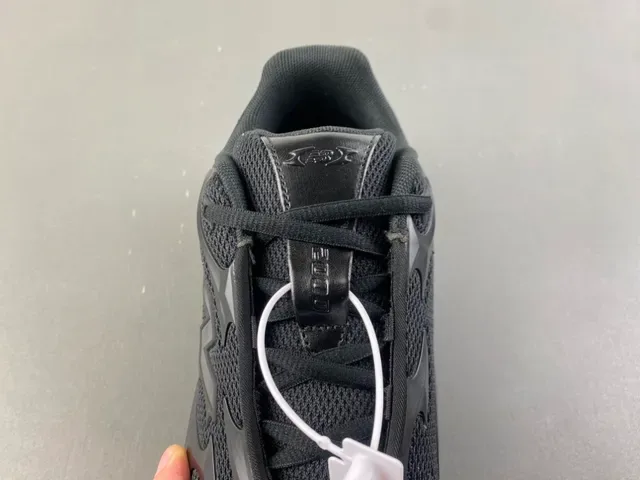 New Balance 9060 Tênis Lifestyle Preto Monocromo 6