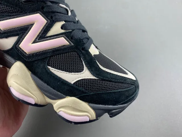 New Balance 9060 حذاء كونكي أسود وردي كريمي 2