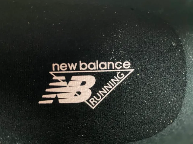 New Balance 9060 حذاء كونكي أسود وردي كريمي 6